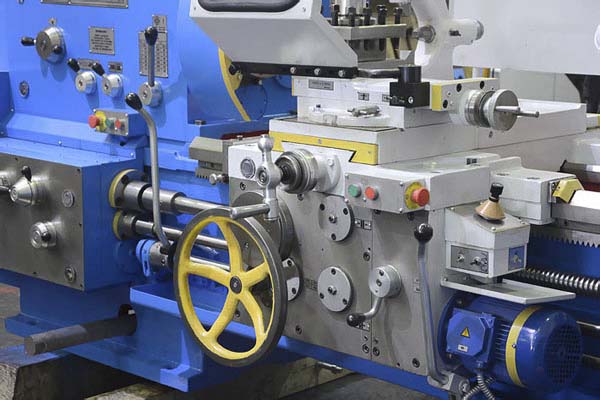 Суппорт токарно-гвинторізного верстата 1М63 Суппорт токарно-гвинторізного верстата 1М63